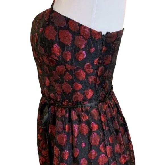 Chelsea & Violet Metallica Floral Dress - Picture 6 of 15